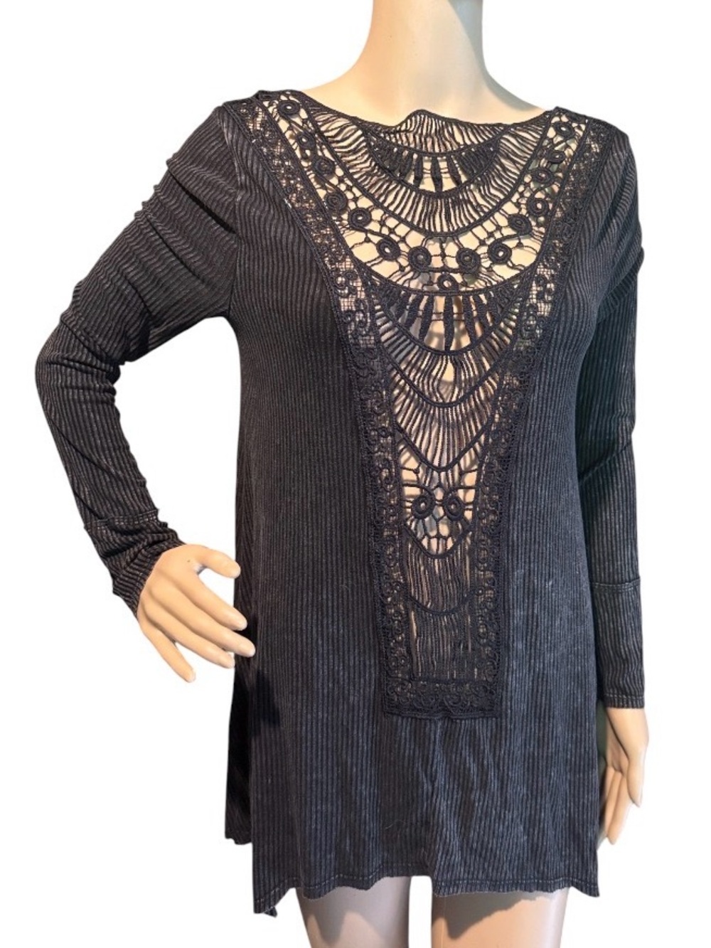 💙💚💰BOGO FREE Boho Peek a Boo Long Sleeved Top